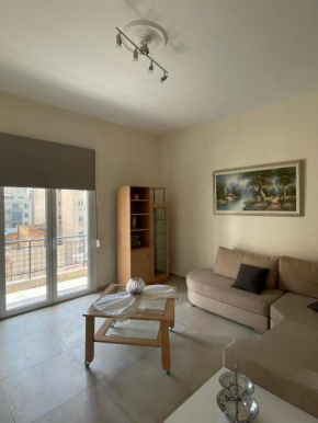 2bedroom fully renovated apartment in the center of Athens